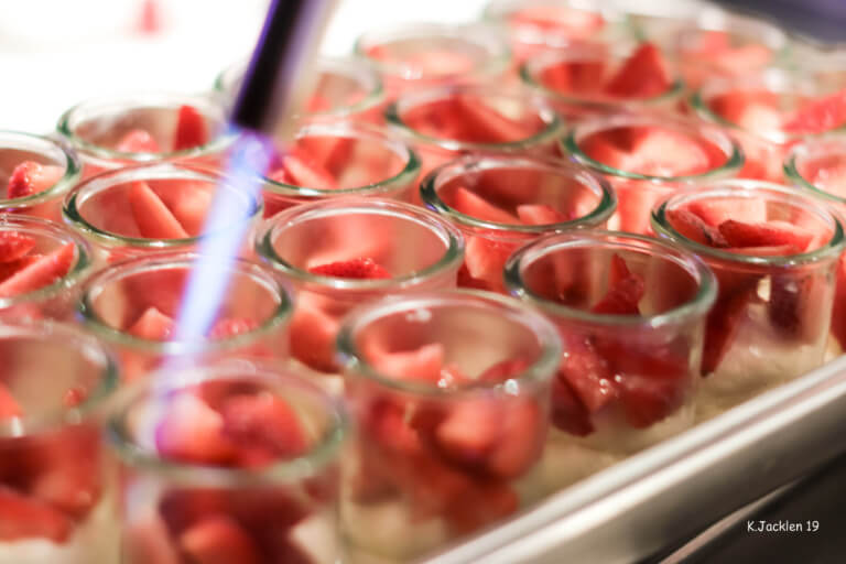 Italienische Desserts im Glas für das Flying Buffet